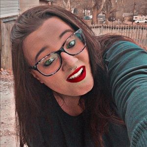 Meet your Posher, Ashlynn